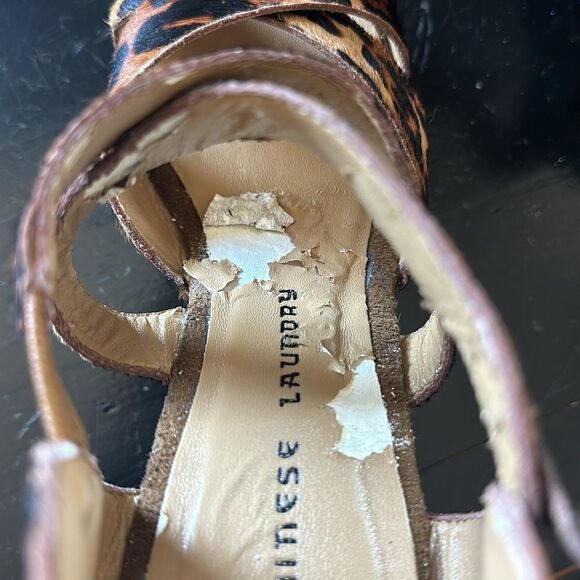 Chinese Laundry Cheetah Wedge - Picture 10 of 11